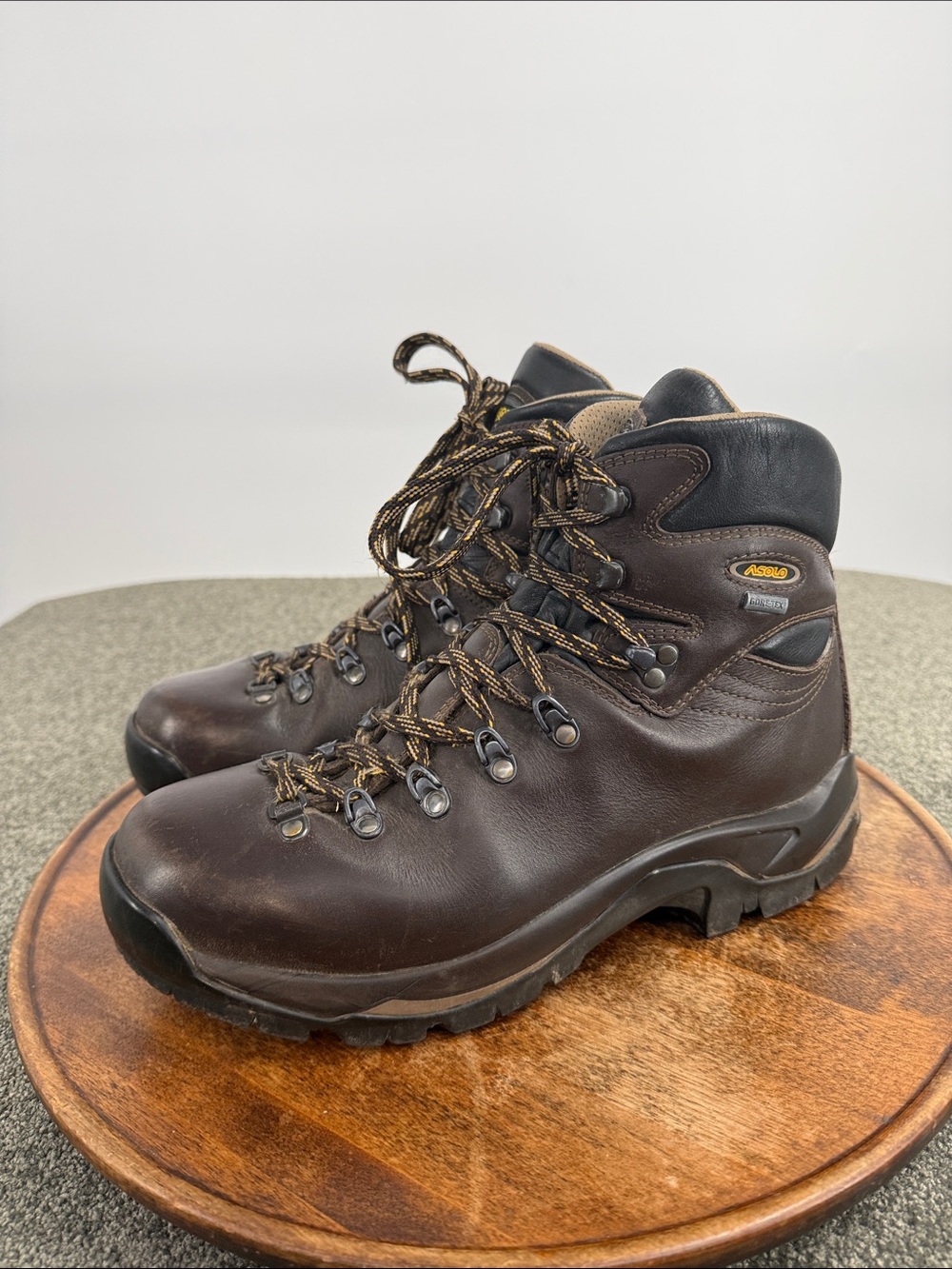 Asolo Boots Mens 10.5 Brown Leather Lace Hiking Trekking Camping Vibram GoreTex